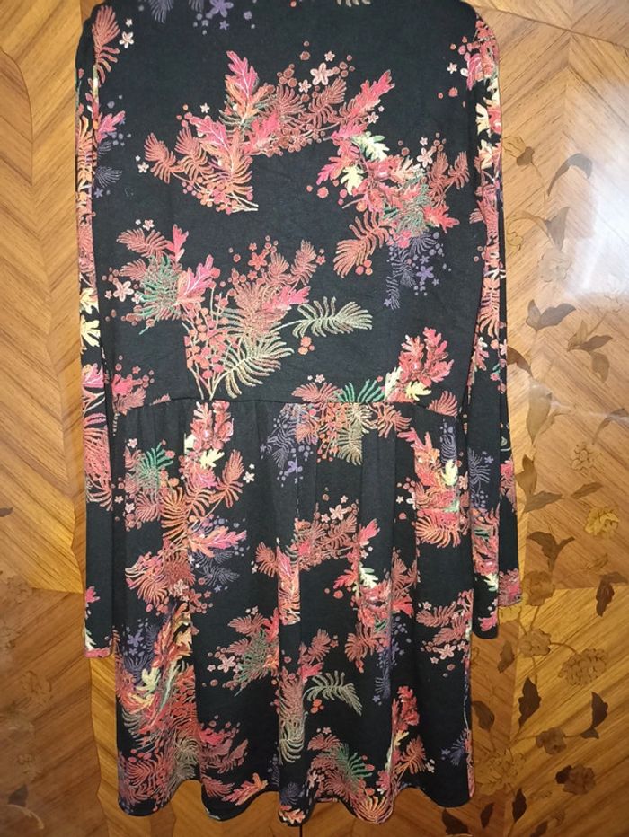 Très belle robe DDP neuve - photo numéro 5