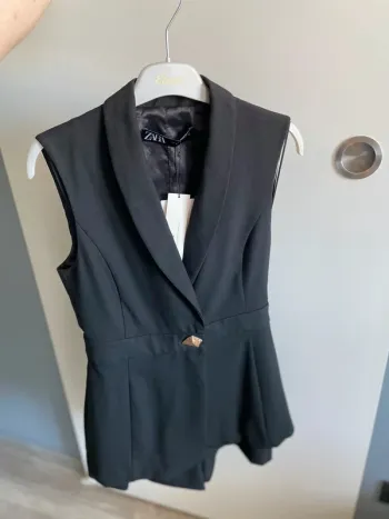 Magnifique combinaison short noire Zara neuve