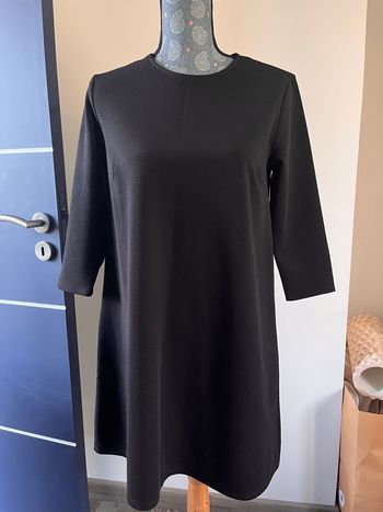 Robe noire serra