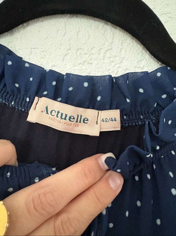 Robe taille 42/44 - photo numéro 2