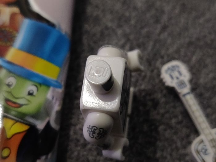Minifig Lego Ernesto de la Cruz - Coco - Series Disney 100 - Complet - coldis100-10 dis101 - photo numéro 8