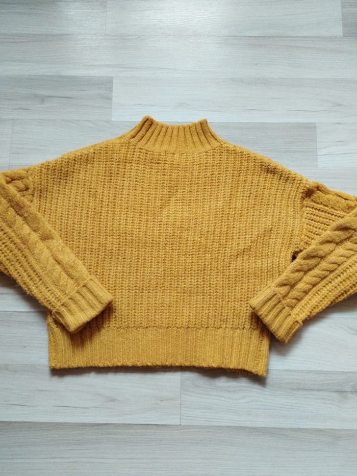 Pull court col montant - photo numéro 3