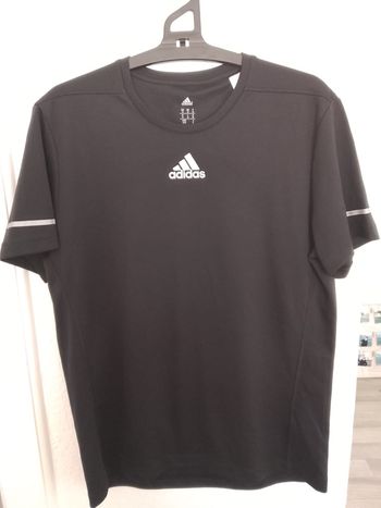 T-shirt adidas 