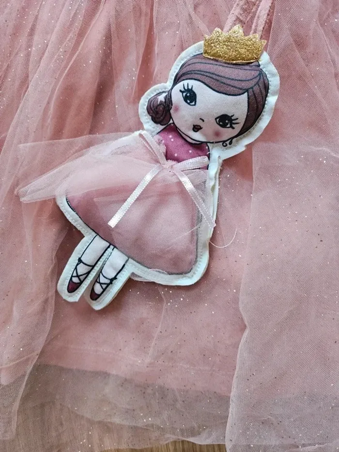 Robe manches longue et petit sac princesse c&a 6 ans - photo numéro 3
