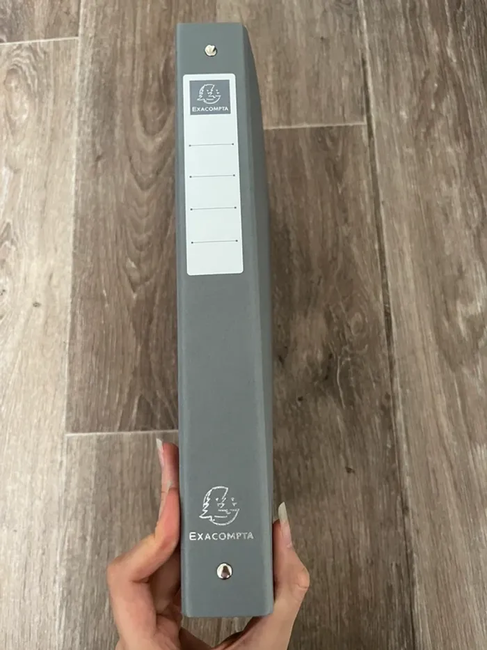 Classeur rigide 4 anneaux gris Exacompta