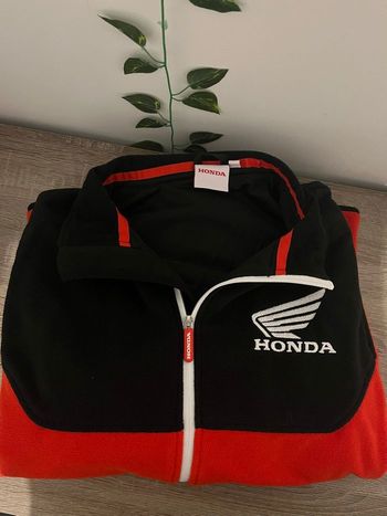 Gilet de moto Honda rouge et noir en excellent état 