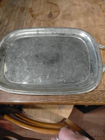 Joli plateau metal argenté 