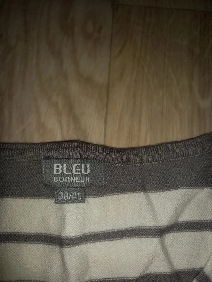 Pull rayé neuf - photo numéro 3