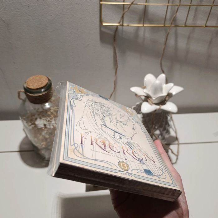 Manga Frieren tome 13 édition limitée exclusive - photo numéro 3