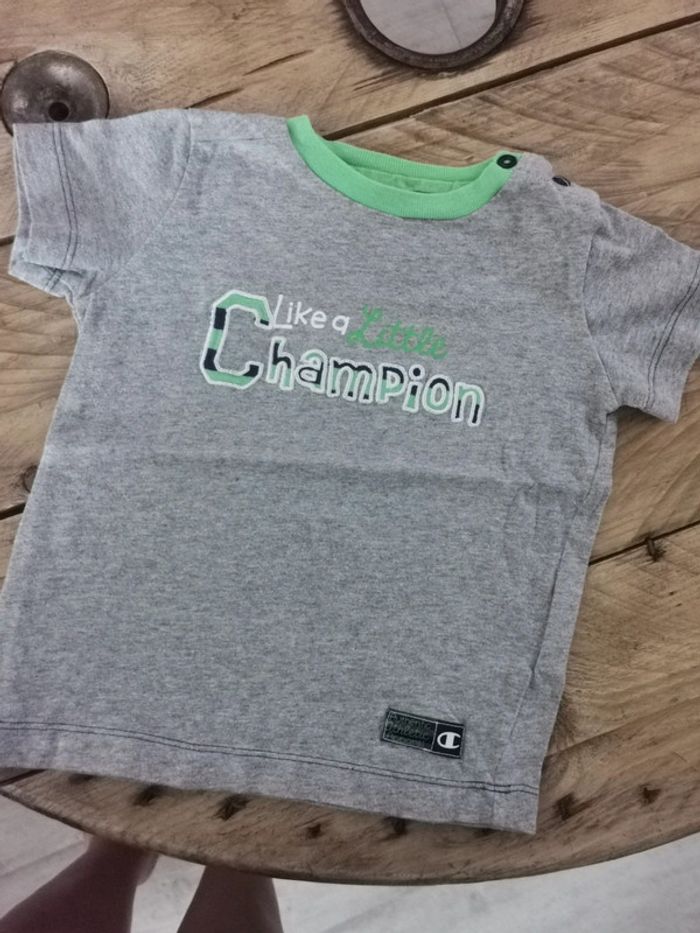 T-shirt.