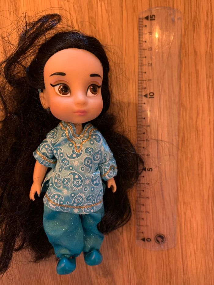 petite poupée Animator Jasmine Disney dessin animé Aladdin habillée  poupée n•2 - photo numéro 3