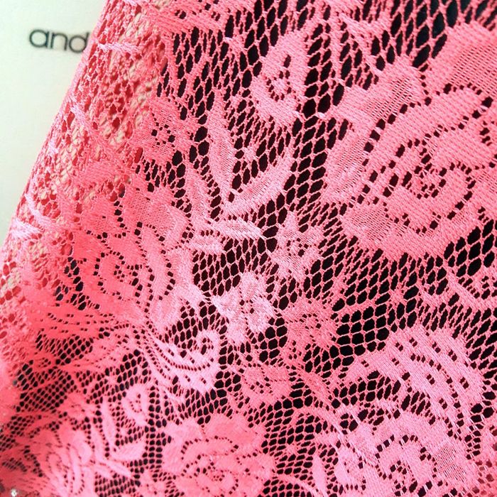 Tunique longue dentelle rose fluo fleurie taille 2 - photo numéro 4