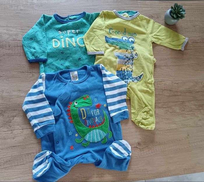 Lot 3 pyjamas