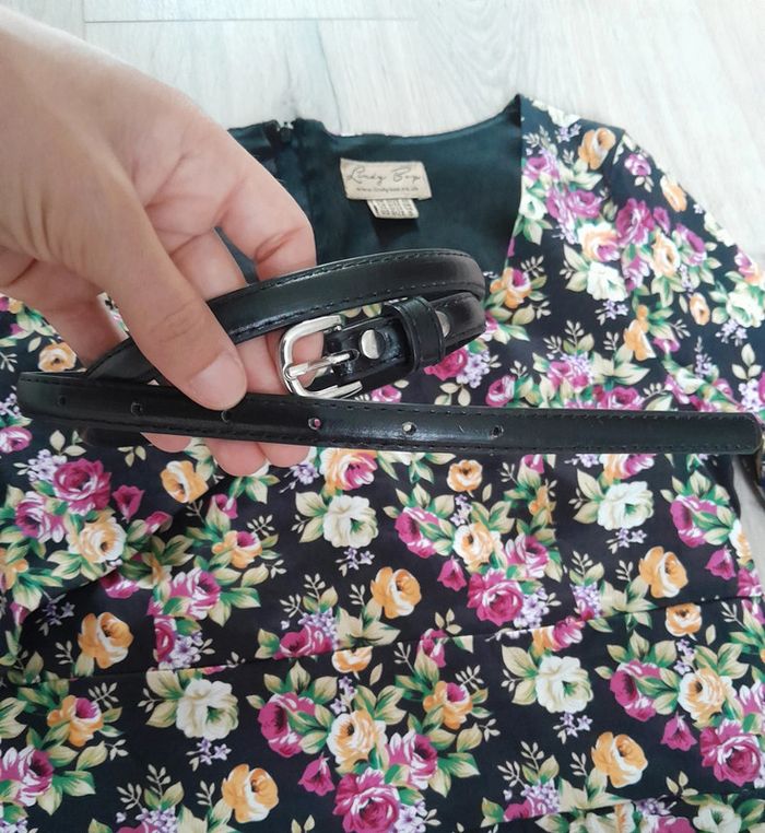 Robe Lindy Bop t.38 fleurie et ceinture - photo numéro 6