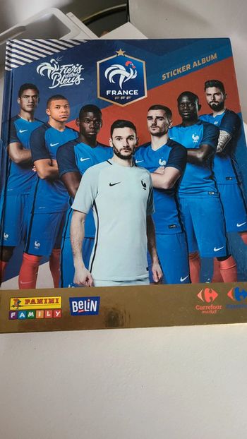 Album panini fiers d être bleus