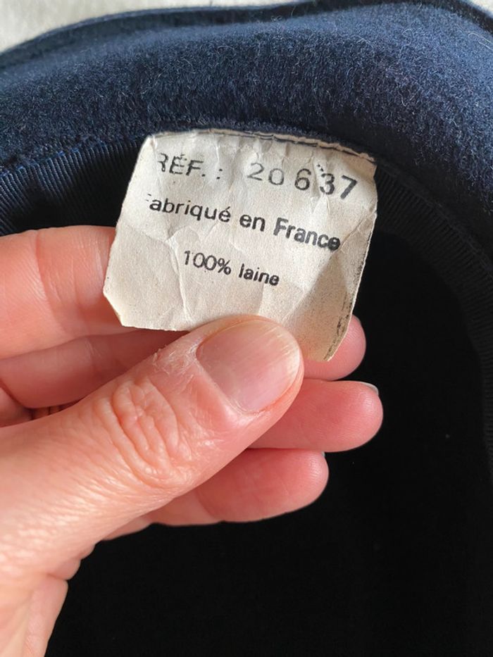 Chapeau femme en laine bleu marine - photo numéro 12
