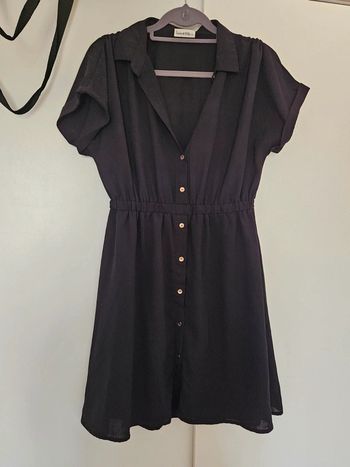 Robe chemise noire à boutons dorés Easy Clothes