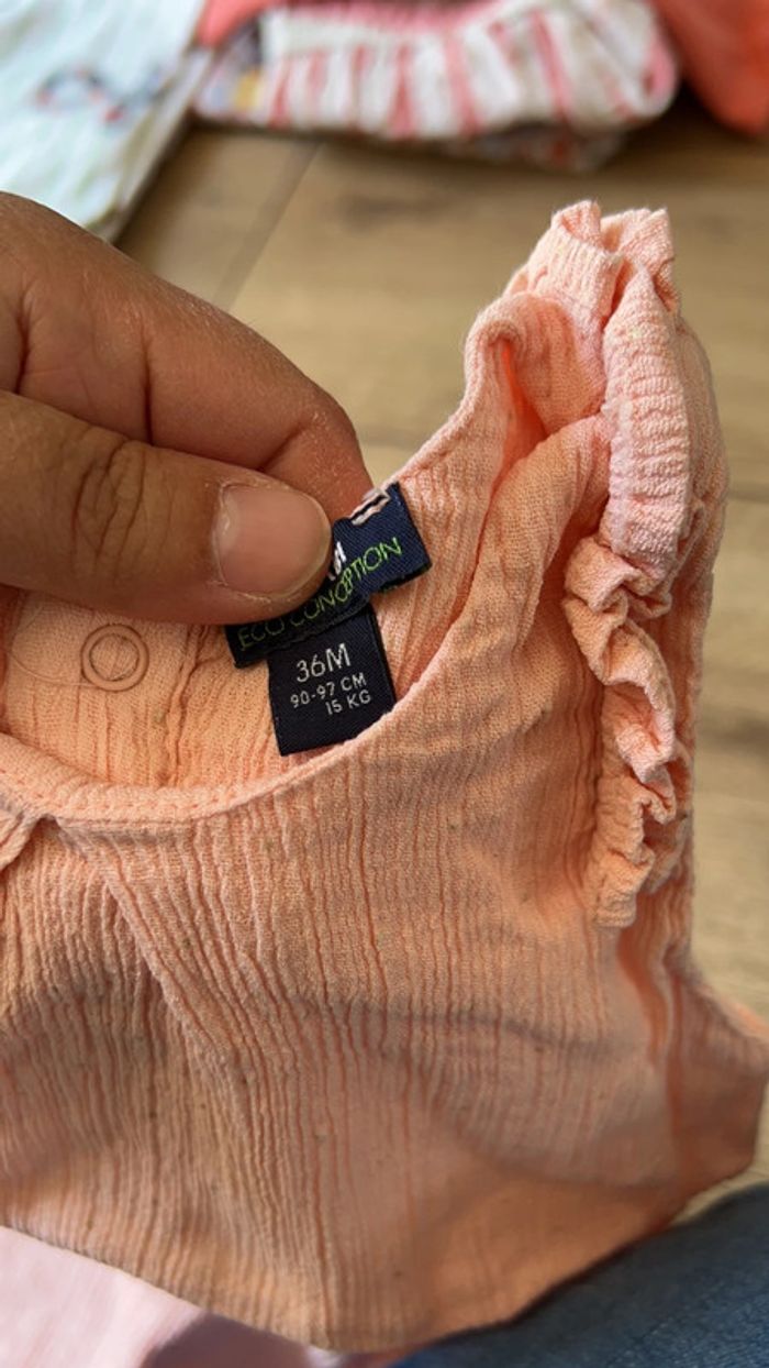 T-shirt sans manche - photo numéro 2