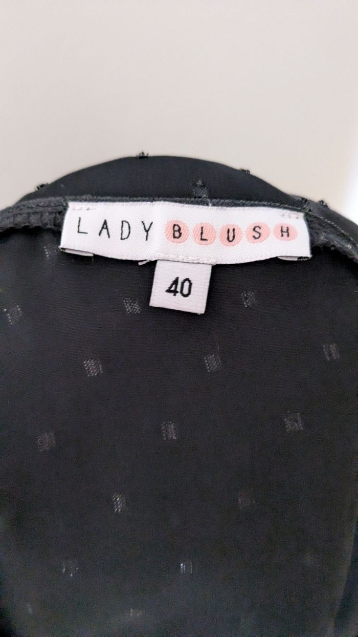 Robe noire - photo numéro 4