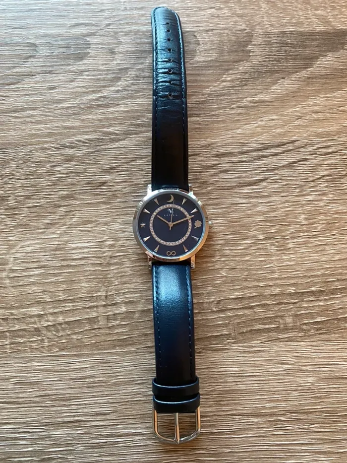 Montre bleue marine - photo numéro 2