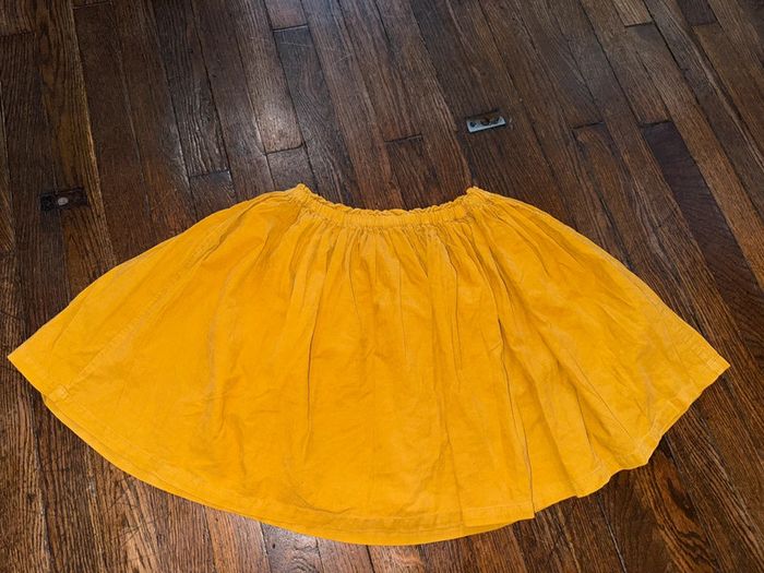 Jupe velour bonton 12 ans  Valeur 80 euros