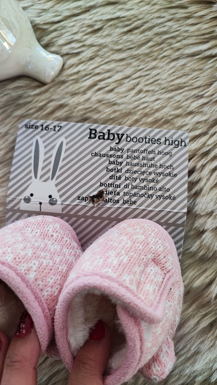 Chaussons rose licorne taille 16/17 - photo numéro 2