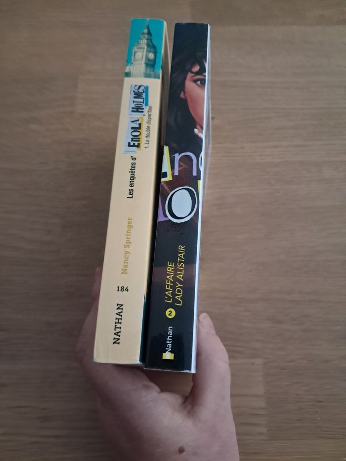 Lot de 2 livres - les enquêtes d’Enola Holmes  de Nancy Springer - photo numéro 5