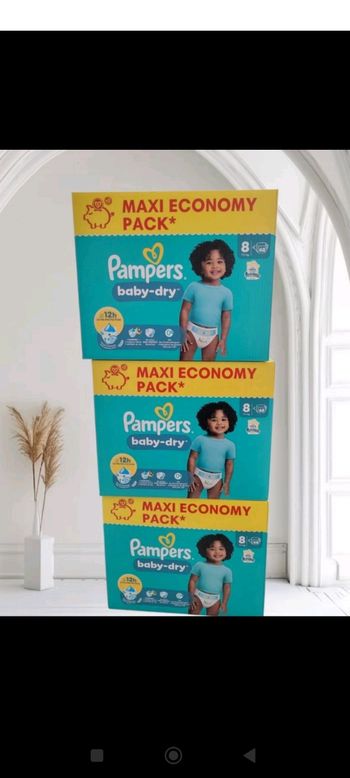 204 couches Pampers taille 8 baby Dry lot de 3 cartons 