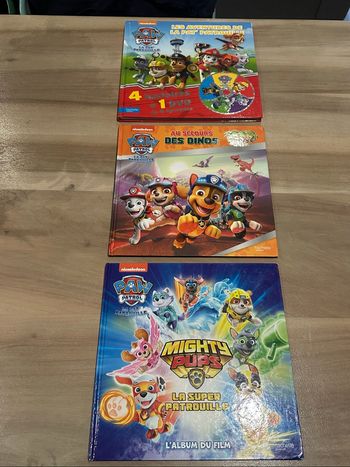 Lot 3 grands livres de la Pat patrouille  Les aventures de la pat patrouille