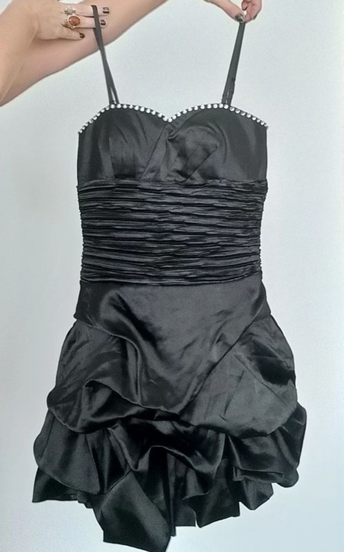 Robe cocktail noir froufrou satin taille 38 - photo numéro 8