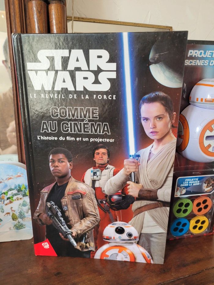 Vends livre et projecteur star wars comme au cinéma pi Kids 2016 - photo numéro 3