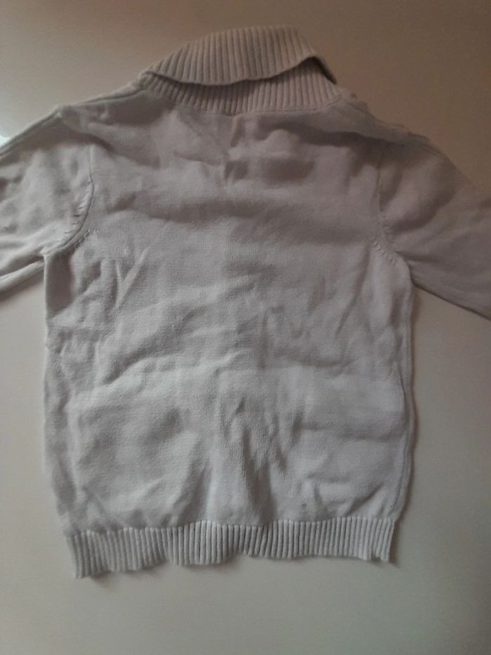 Gilet blanc avec boutons - photo numéro 6