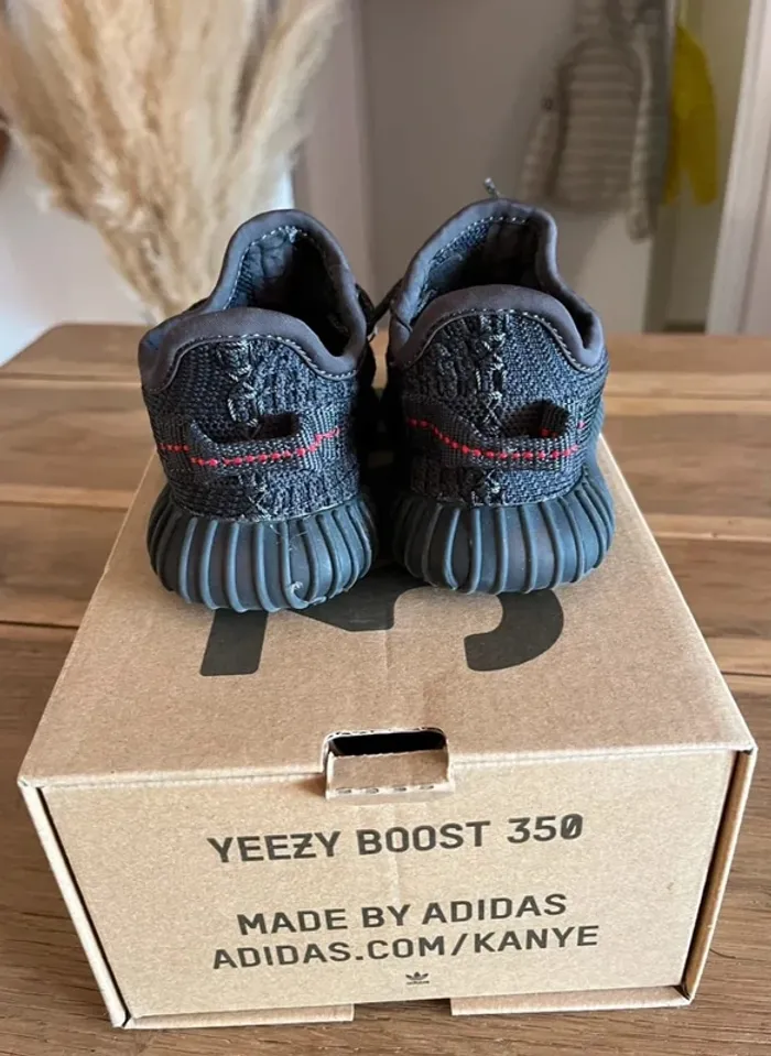 Adidas Yeezy Boost 350 V2 noires - photo numéro 5