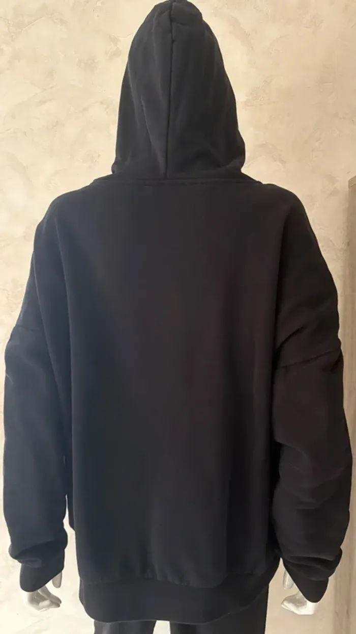 Sweat avec capuche noir manche longue - photo numéro 2