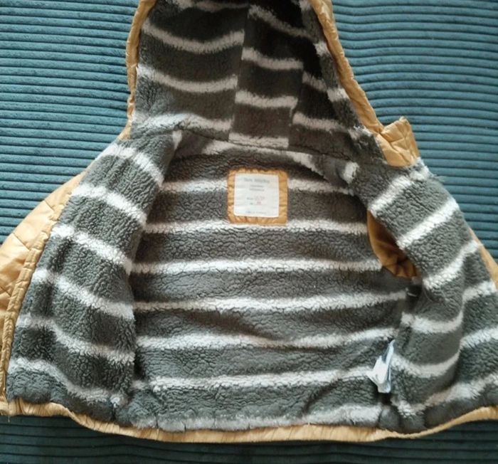 Manteau leger fouré 18 mois - photo numéro 7