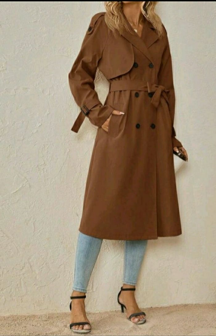 Trench coat long marron chic élégant ceinturé mi-saison automne intemporel classique tendance - photo numéro 3