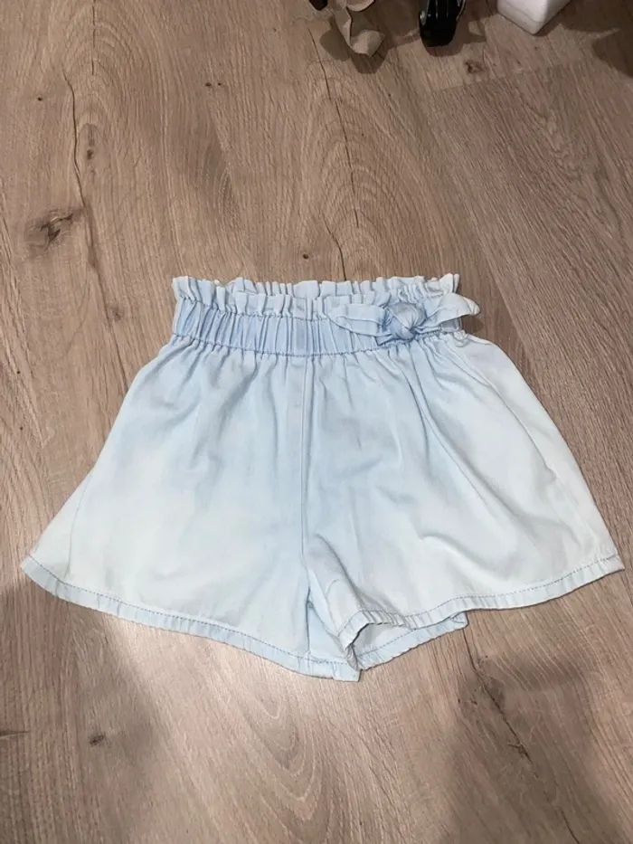 Short large jean