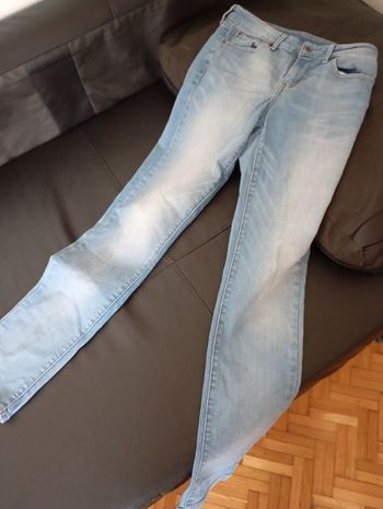 Jean Levi's femme 26/32