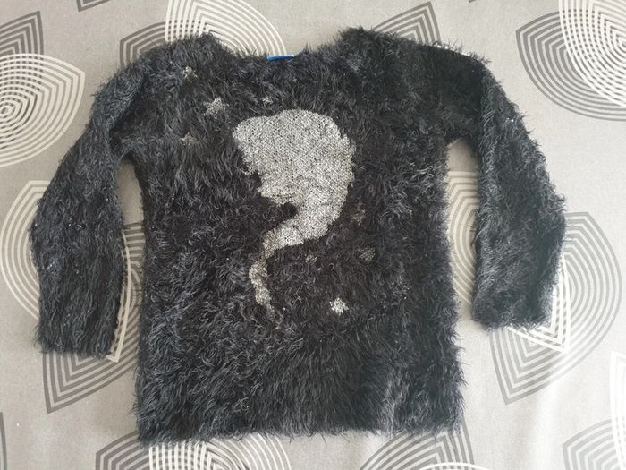 N°367 Pull Disney Fille (6 ans)