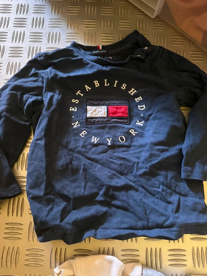 Sweat Tommy 2 ans
