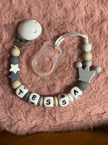 Attache tétine personnalisée