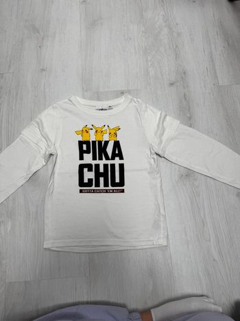 T-shirt manche longue pikachu 5 ans
