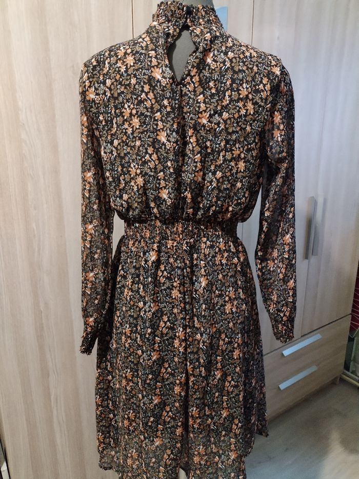 Robe mi-longue manches longues taille 44 - photo numéro 5