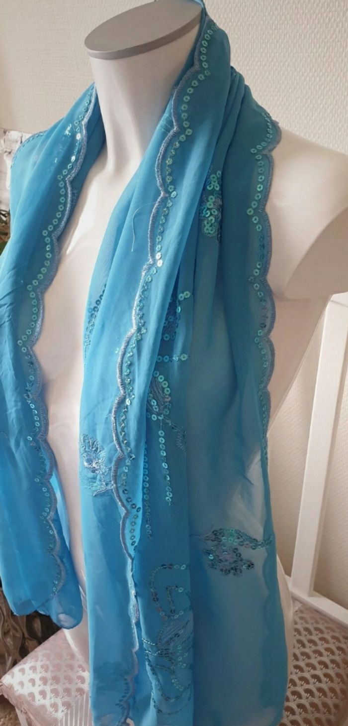 Foulard scintillant - photo numéro 3