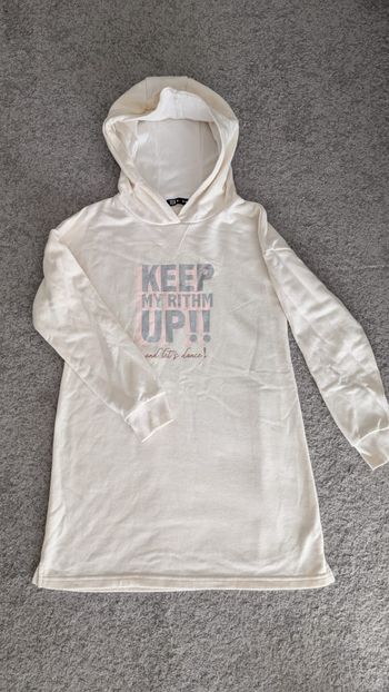 Robe sweat avec capuche