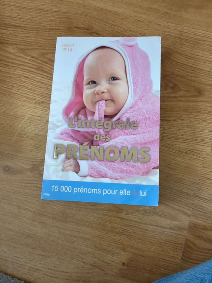 Livre l'intégrale des prénoms