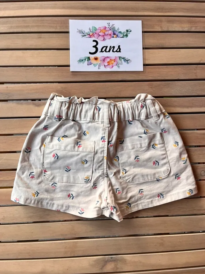 Short été motif fleur Okaïdi 3 ans