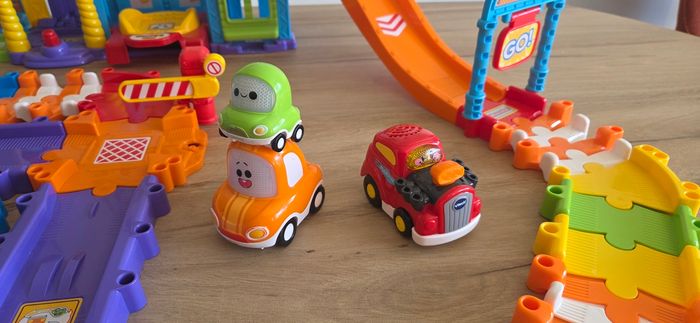 Garage tut tut bolides avec véhicules - photo numéro 3