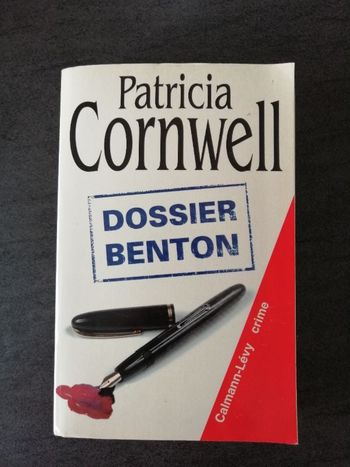 Thriller de Patricia Cornwell Dossier Benton en bon état
