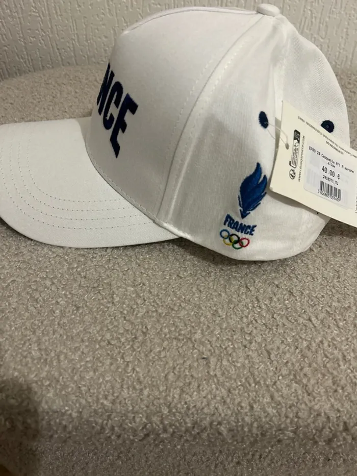 Casquette blanche, Le Coq Sportif équipe de France olympique Paris 2024 collector - photo numéro 3